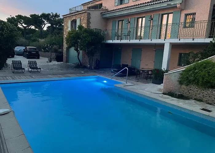 Port Dalon Homestay Saint-Cyr-sur-Mer